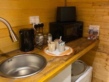 494e0318-b5a7-44a7-ad17-adad190e1398