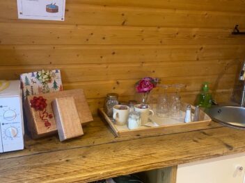 8e65e9b8-86cf-482c-9be7-45616b560caa