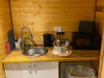 b8ddec98-6763-4ebc-a5fc-2b67675d89d0