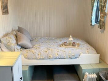 ef1dd650-9d58-45ea-8fd4-5d2cd357ca22